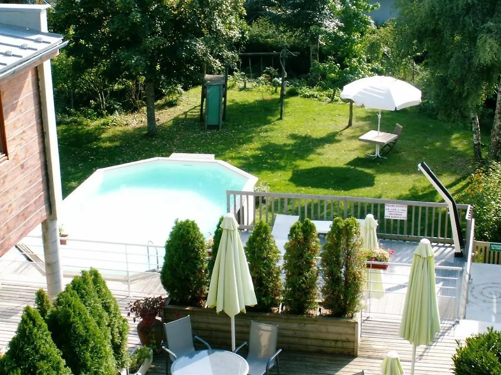 Logis Hotel Restaurant Gilles Moreau לאיול