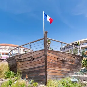 Magnifique Avec Terrasse- Proche De La Mer! France